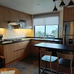 Hermosa Y Confortable Apartamento Quito